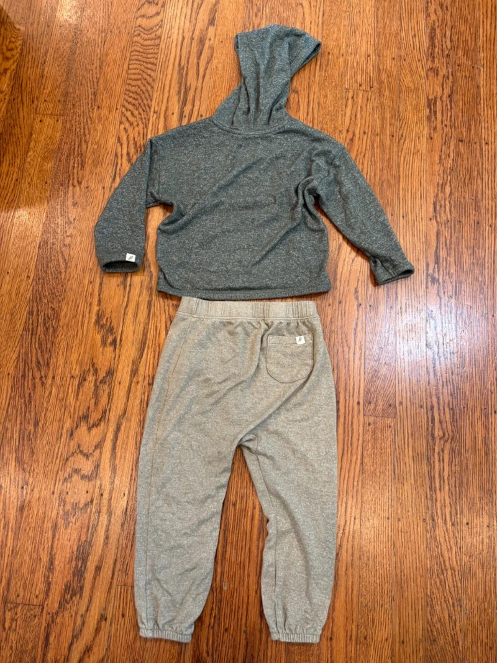 Easy Peasy Cozy Toddler Set 24 months/2T ‎ Hoodie and Joggers